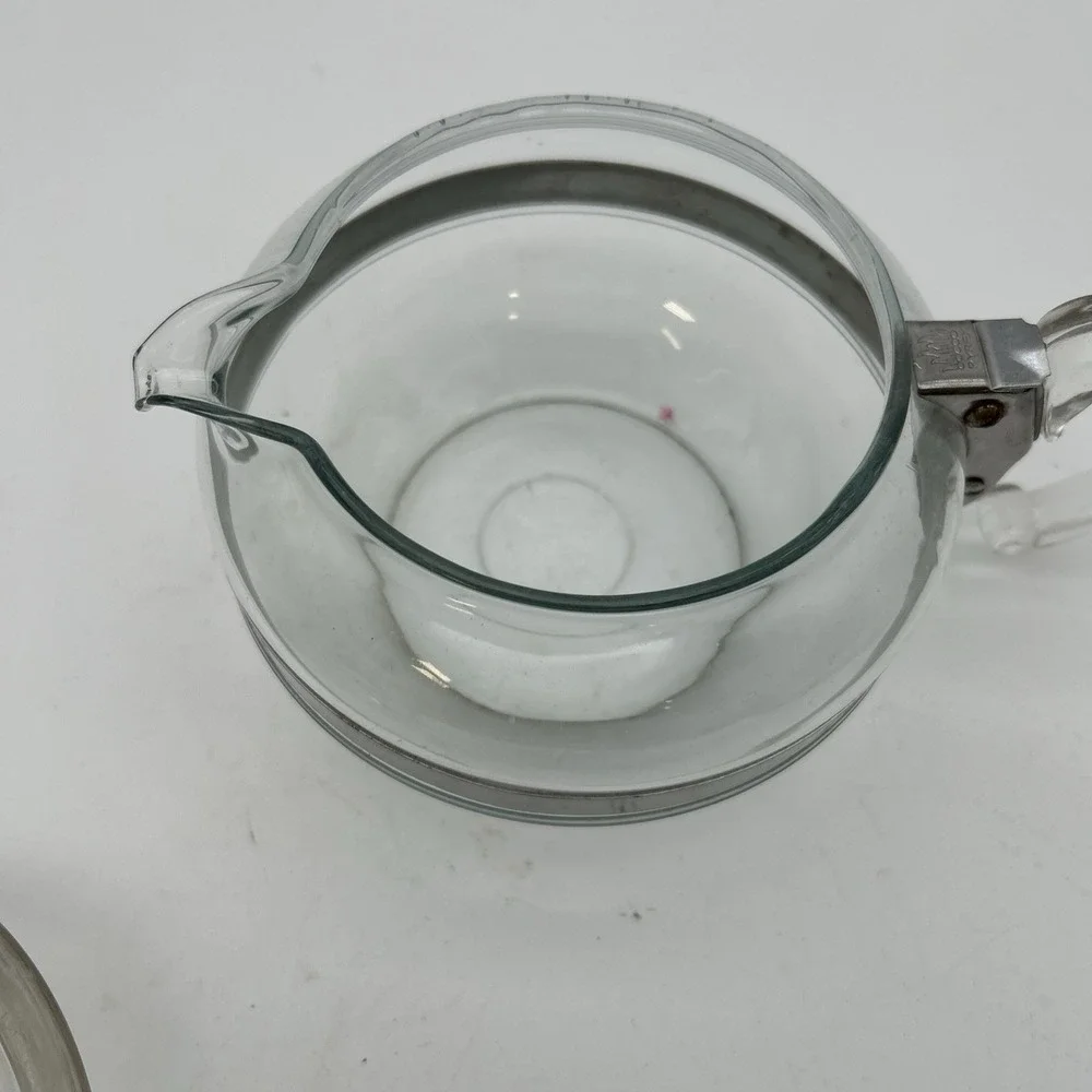 Vintage Pyrex Flameware tea pot with lid  6 cup made in USA